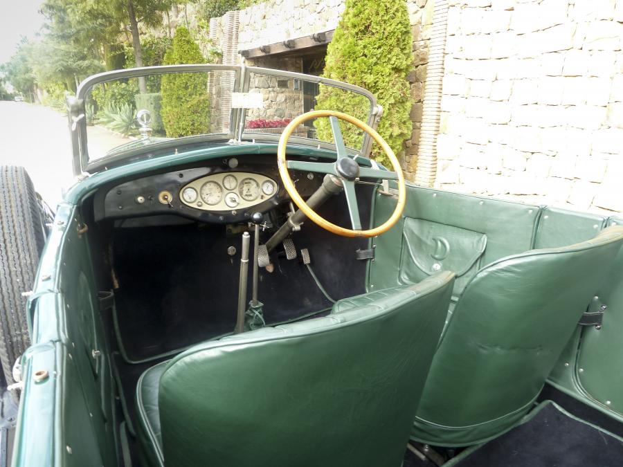 Интерьер Delage DR70 Tourer by James Flood & Co. 1930 года  (фото 3 из 12)
